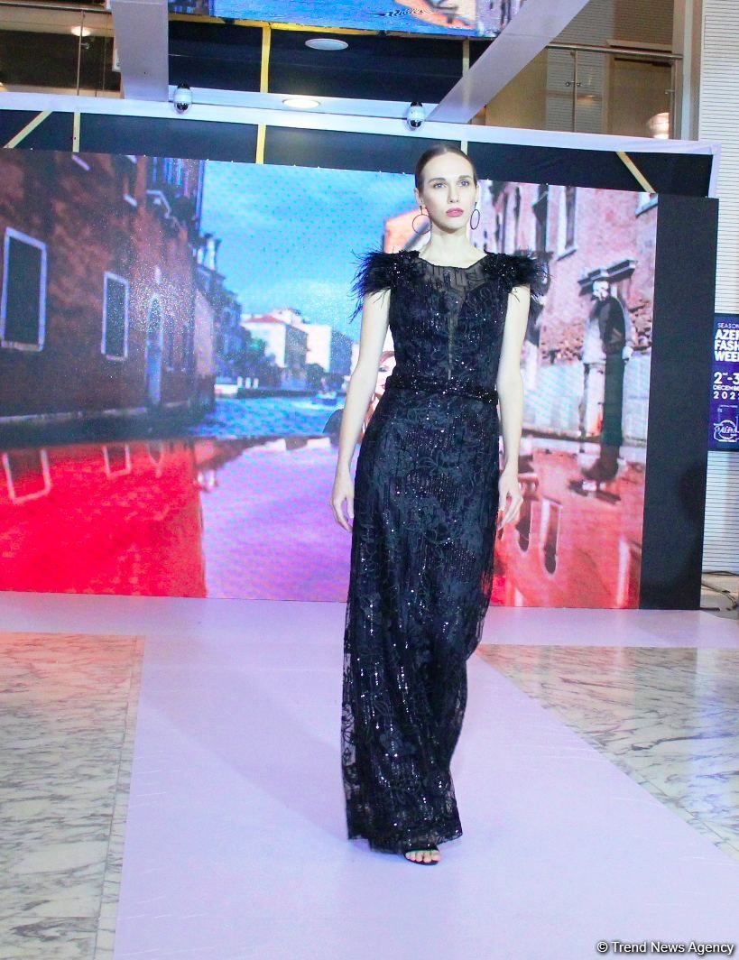 Inspired by Venice, famed fashion designer presents new collection [PHOTO] - Gallery Image