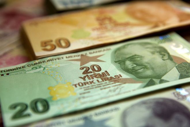 Non-dollar trade gains pace as use of Turkish lira more than doubles