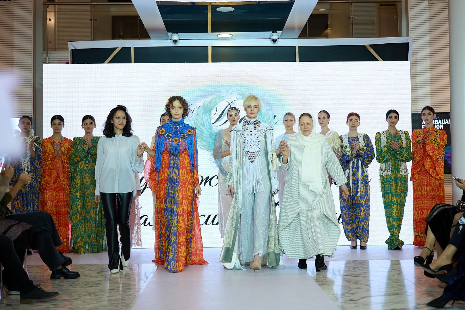 Azerbaijan Fashion Week presents dazzling fashion looks [PHOTO]