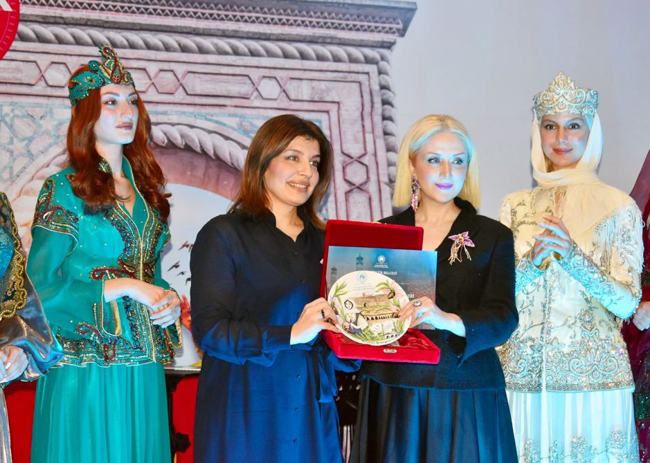 Fashion designer presents her Karabakh collection in Bursa [PHOTO] - Gallery Image
