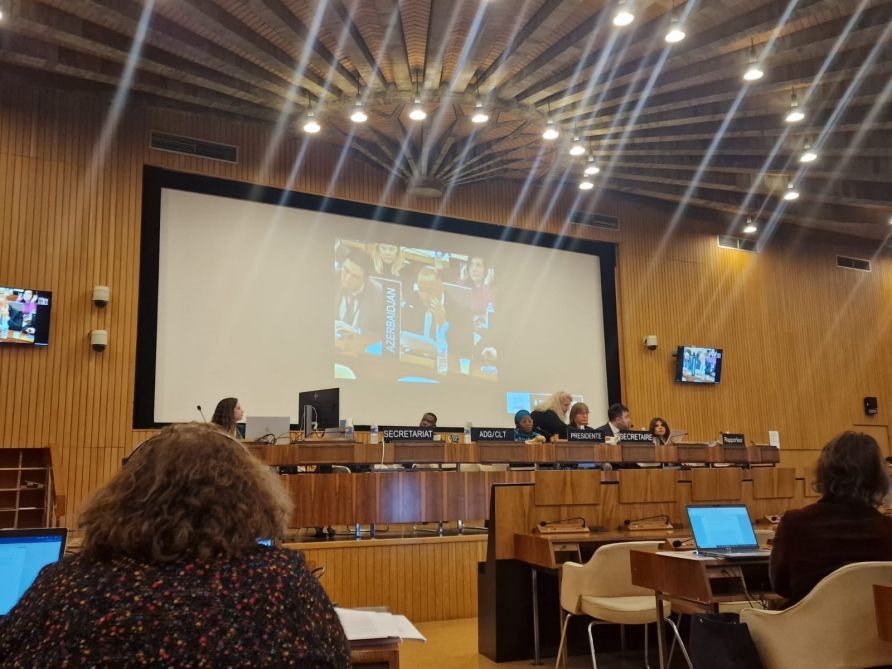 Azerbaijani delegates attending UNESCO session