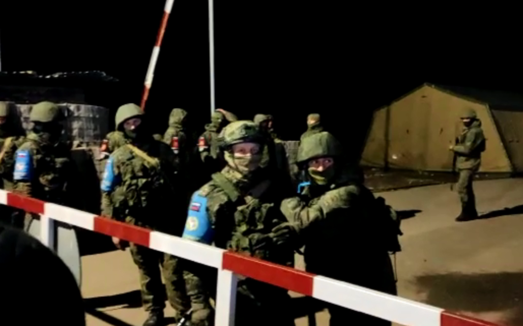 Goal of French team upsets Russian peacekeepers [VIDEO]