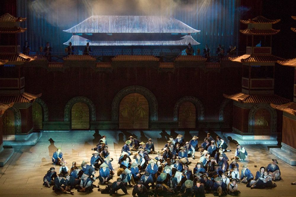 State Opera and Ballet Theater shines in Belarus [PHOTO]