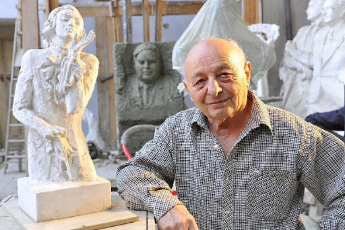 President awards eminent sculptor Labor Order