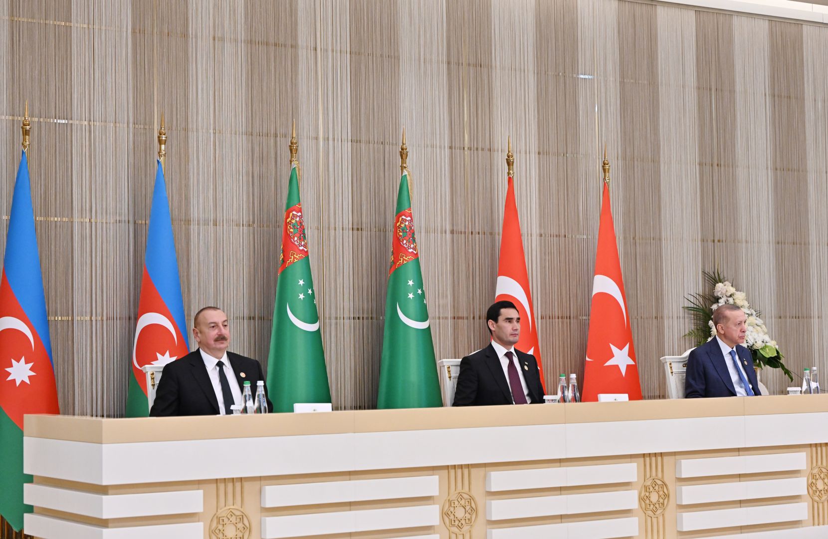 Central Asia Review: Threats to Tajikistan & five inked accords [PHOTO]