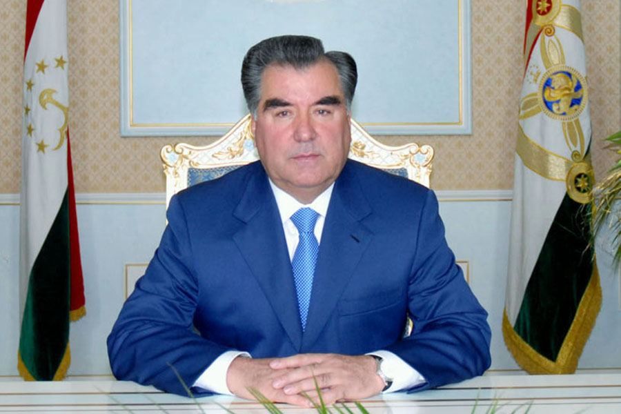 Tajikistan's President Emomali Rahmon congratulates President Ilham Aliyev