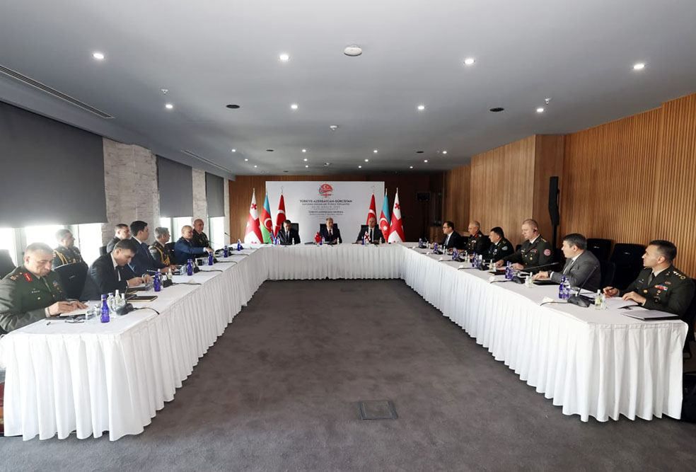Kayseri hosts trilateral meeting of Azerbaijani, Turkiye, Georgian defense chiefs [PHOTO] - Gallery Image