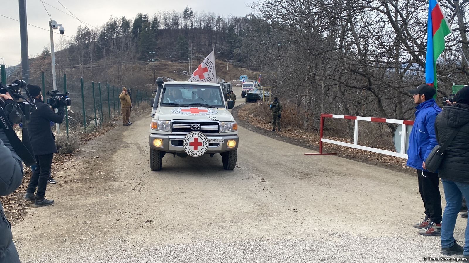 More supply vehicles of Russian peacekeepers pass through Azerbaijan's Lachin road [PHOTO]