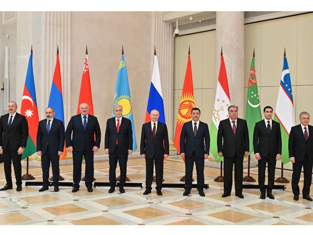 President Ilham Aliyev attends CIS heads of state meeting in St ...