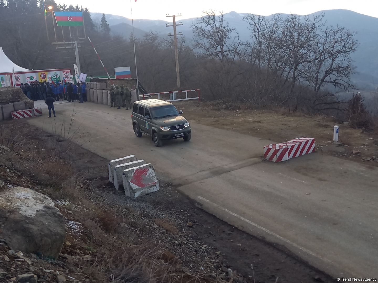 More vehicles of Russian peacekeepers pass freely along Azerbaijan's ...