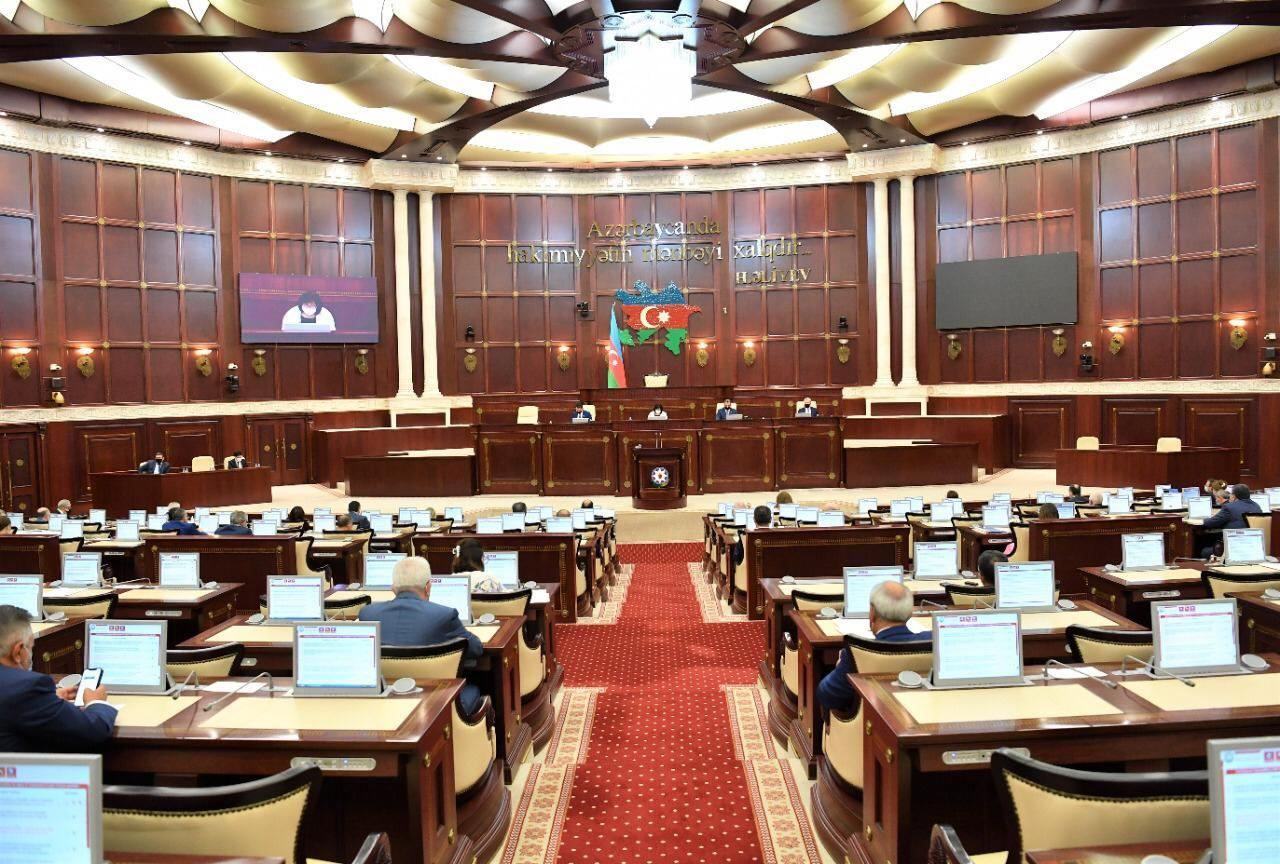 Parliament adopts appeal to world Azerbaijanis