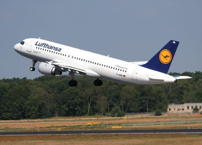 Lufthansa plane makes emergency landing in Baku