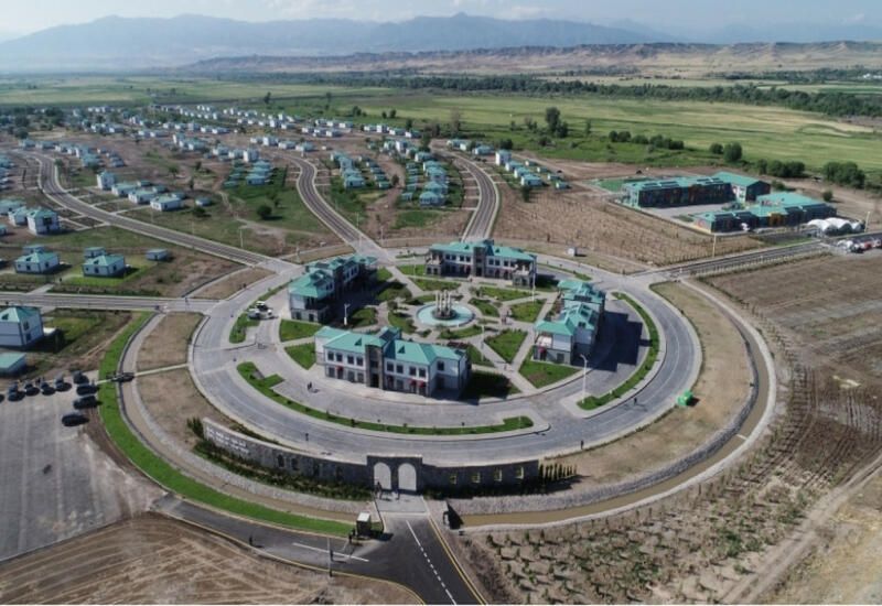 Azerbaijan simplifies work permit for foreigners in Karabakh