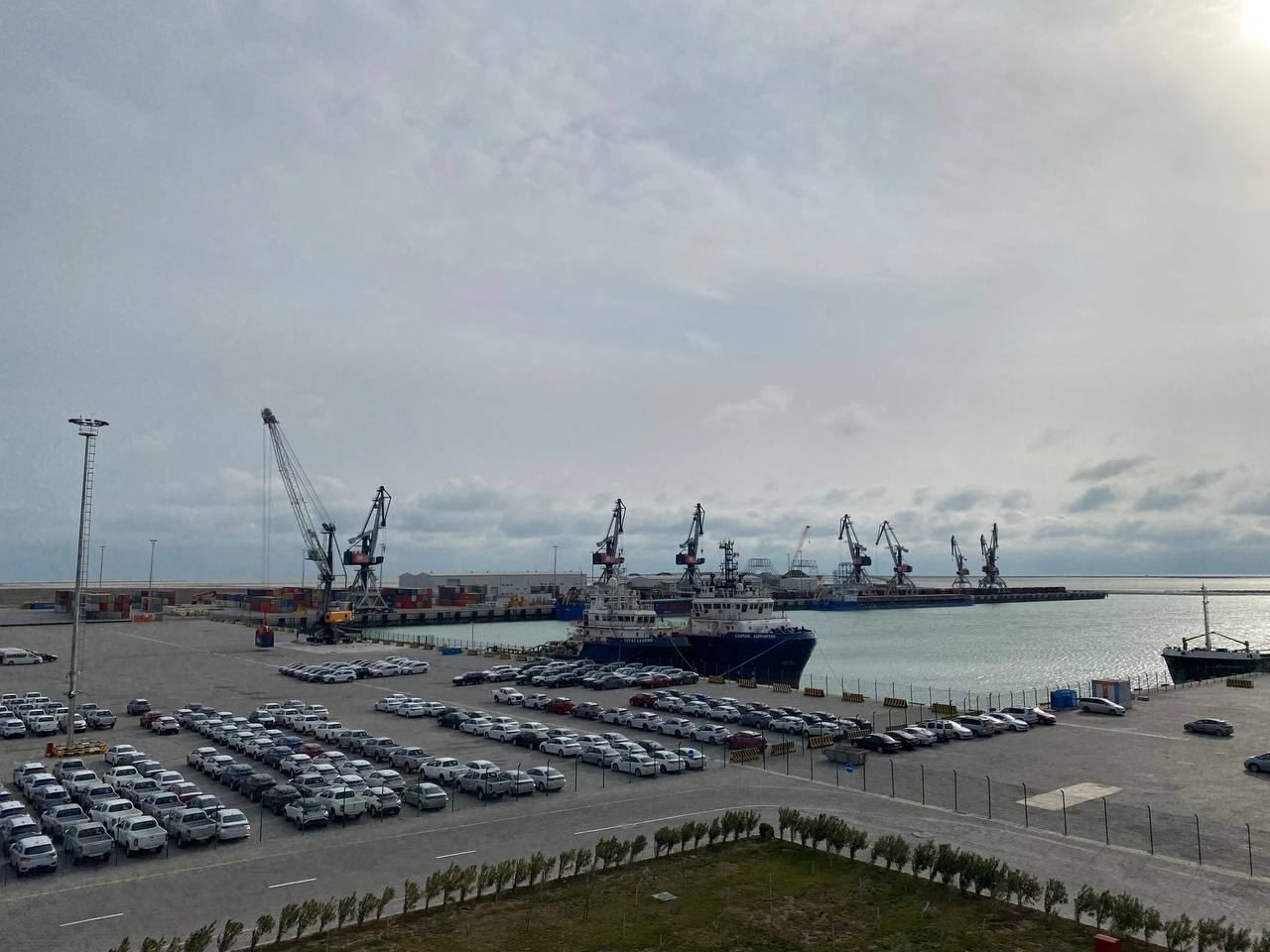 Baku International Sea Trade Port continues operating normally despite snowy weather