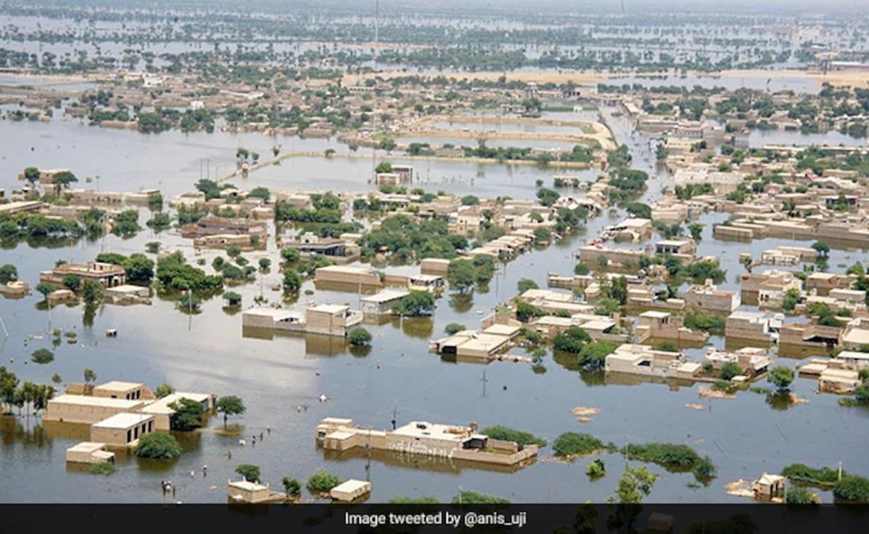 Azerbaijan’s total financial aid to Pakistan to heal wounds of natural disaster totals $7m