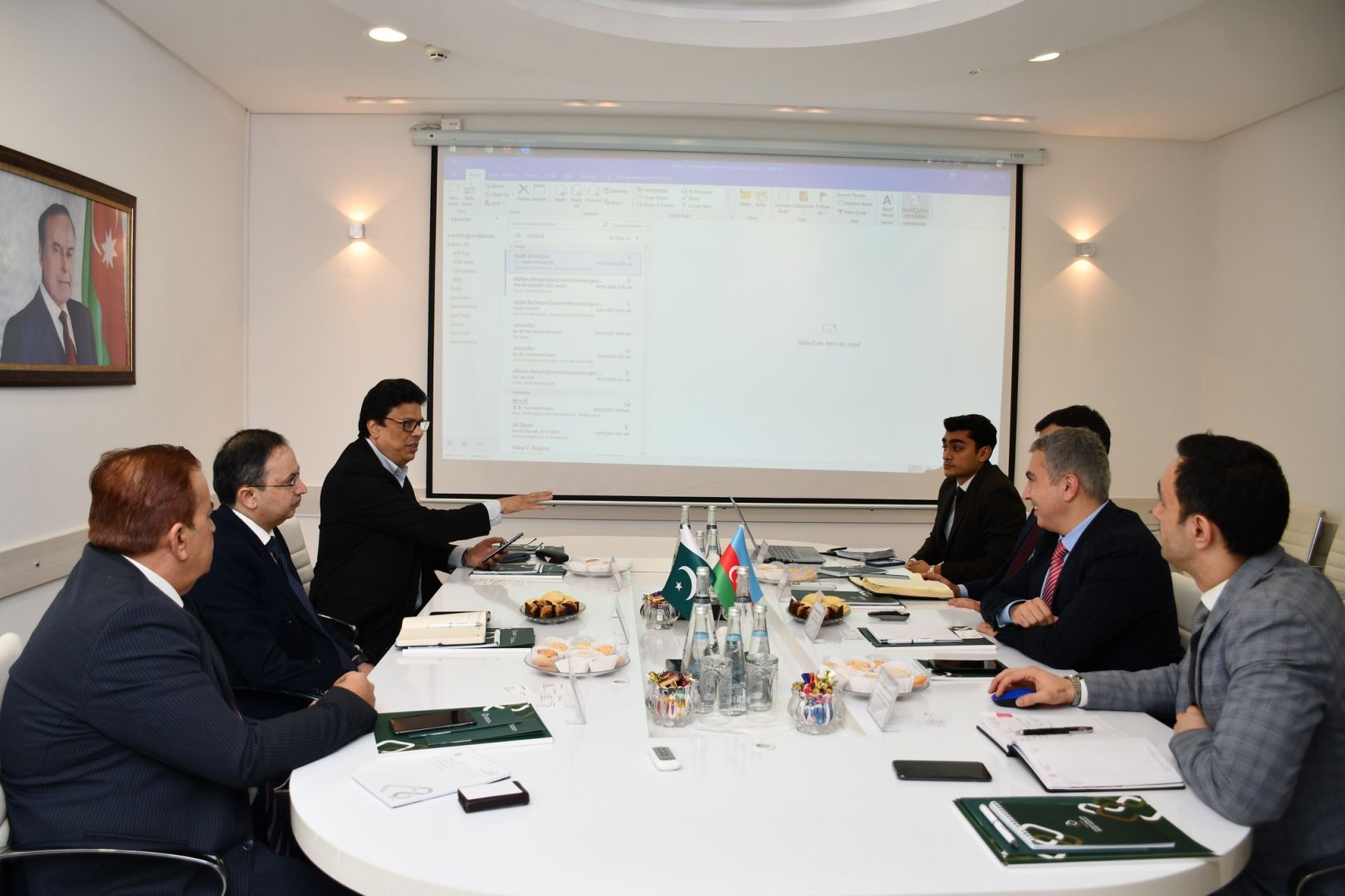 Pakistan keen on investing in Azerbaijan's pharmaceutics sector