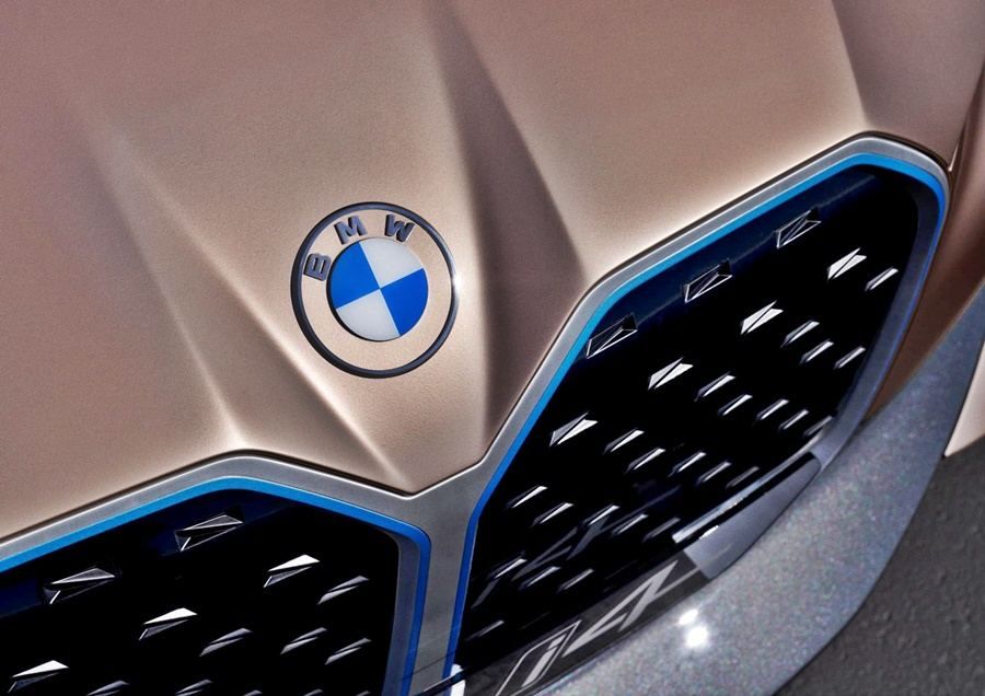 BMW doubles all-electric car sales in 2022