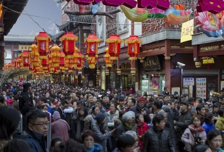 Chinese population shrinks for first time in over 60 years