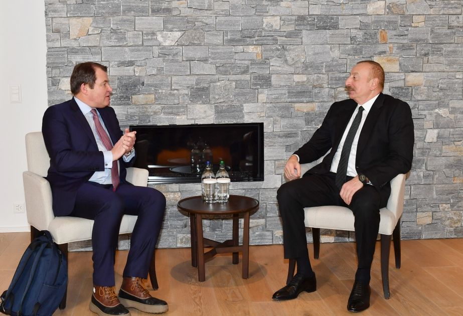 President Ilham Aliyev meets with EBRD's First Vice President in Davos [UPDATE]