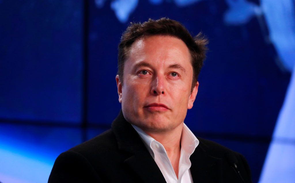 Elon Musk says that Twitter employs approximately 2,300 people