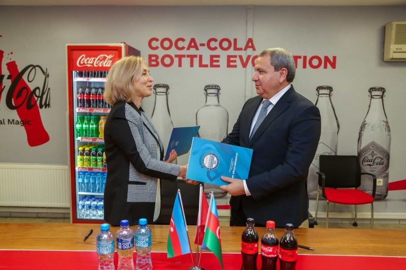 Coca-Cola signs partnership memo with Baku State University [PHOTO]