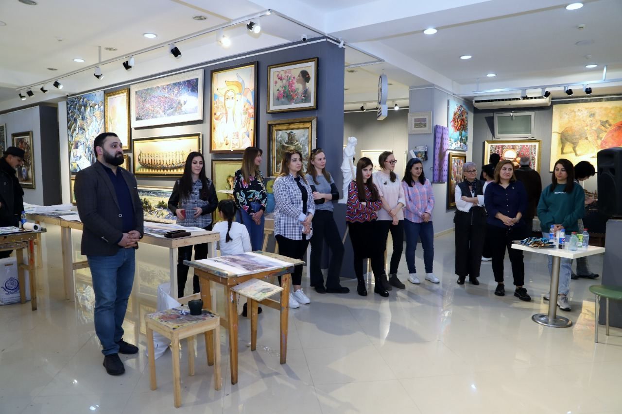 Nearly 20 artists take part in watercolor workshop [PHOTO]