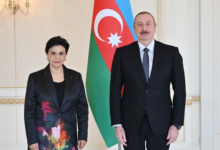 President Ilham Aliyev receives credentials of incoming ambassador of Mexico [UPDATE]