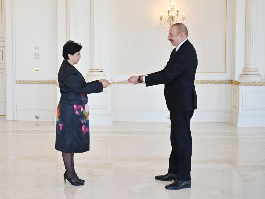 President Ilham Aliyev receives credentials of incoming ambassador of Mexico [UPDATE] - Gallery Image