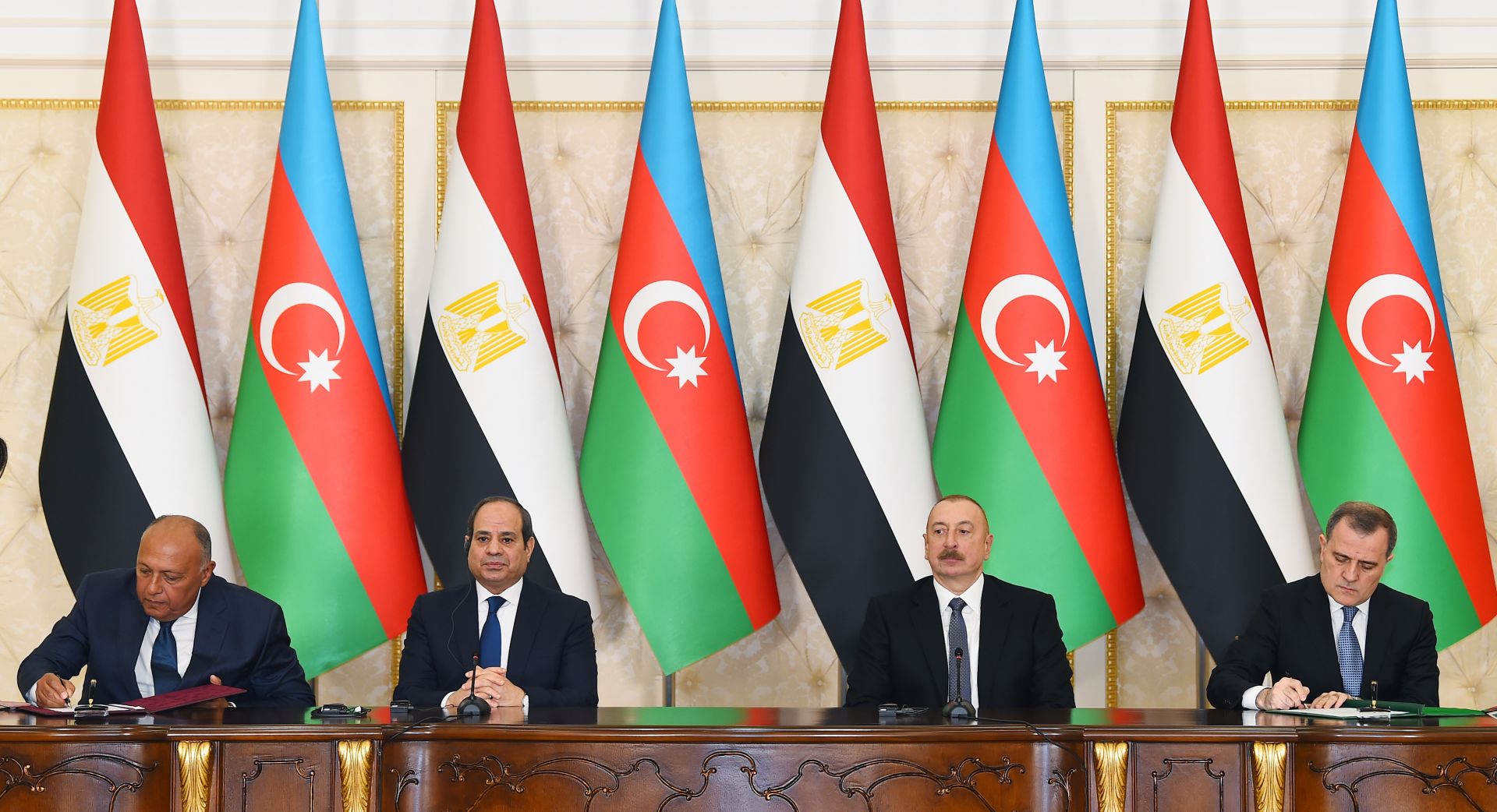 Azerbaijan, Egypt sign documents [PHOTO]