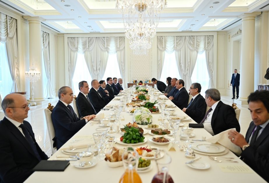 Dinner was hosted on behalf of Azerbaijani President in honor of Egypt President