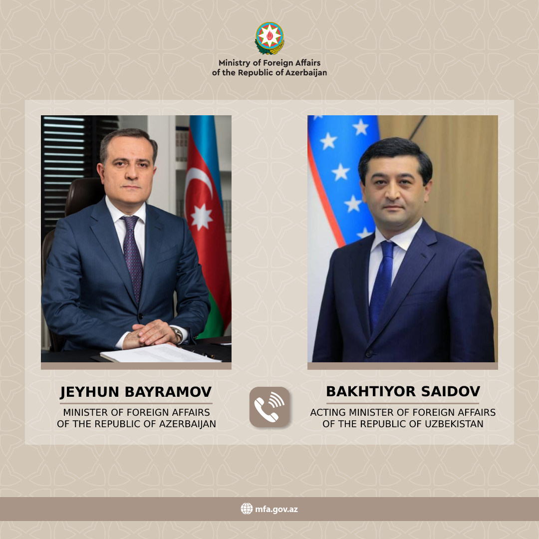 Azerbaijani, Uzbek top officials hold phone call