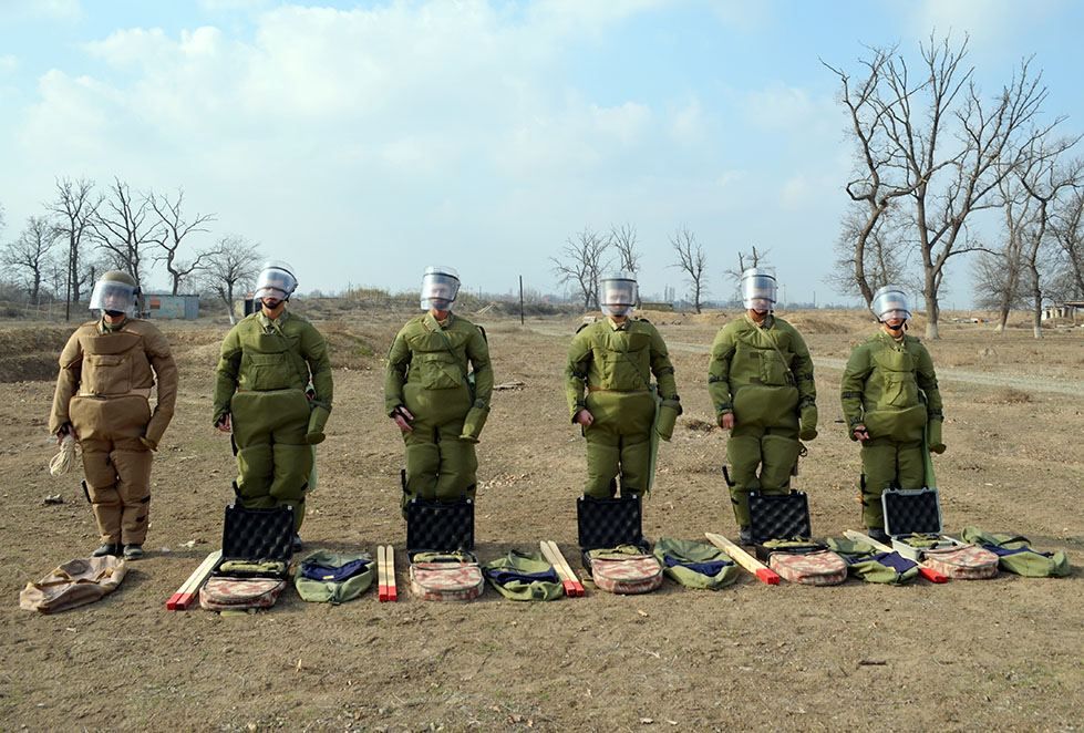Azerbaijani army holds combat training drills for engineering troops [PHOTO]