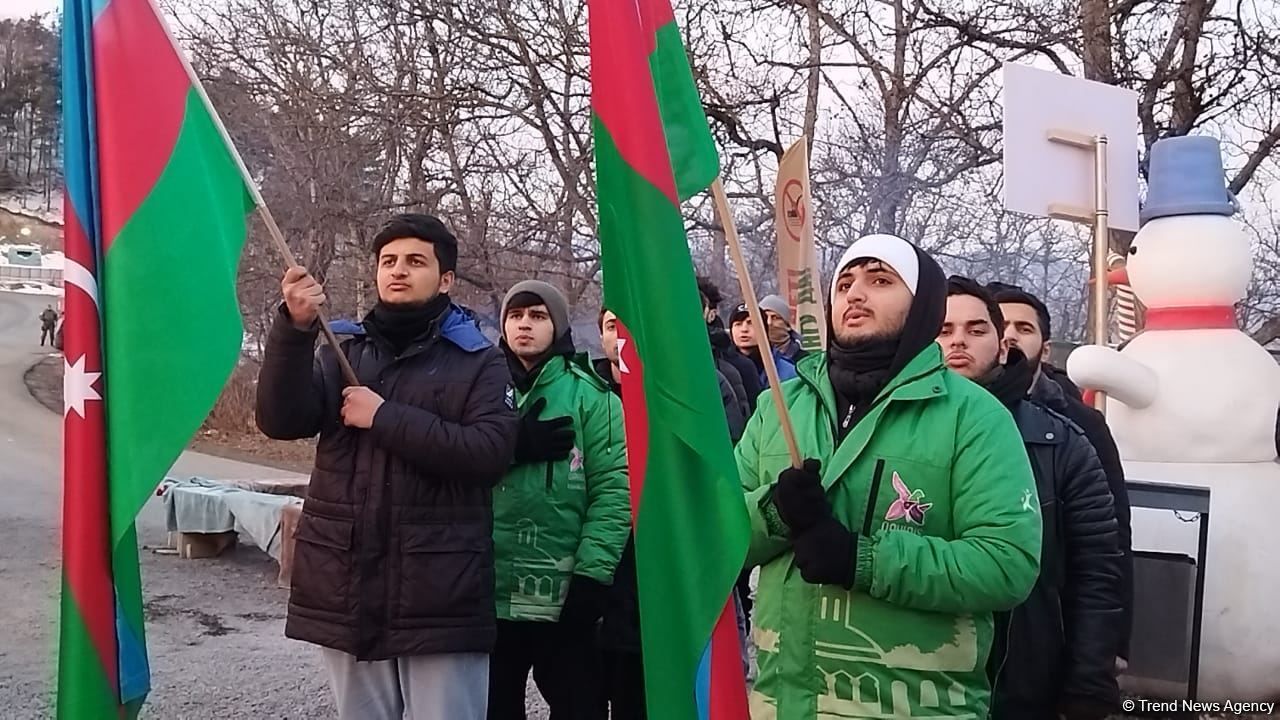 Day 48: Azerbaijanis continue to protest illicit exploitation of natural resources [PHOTO] - Gallery Image