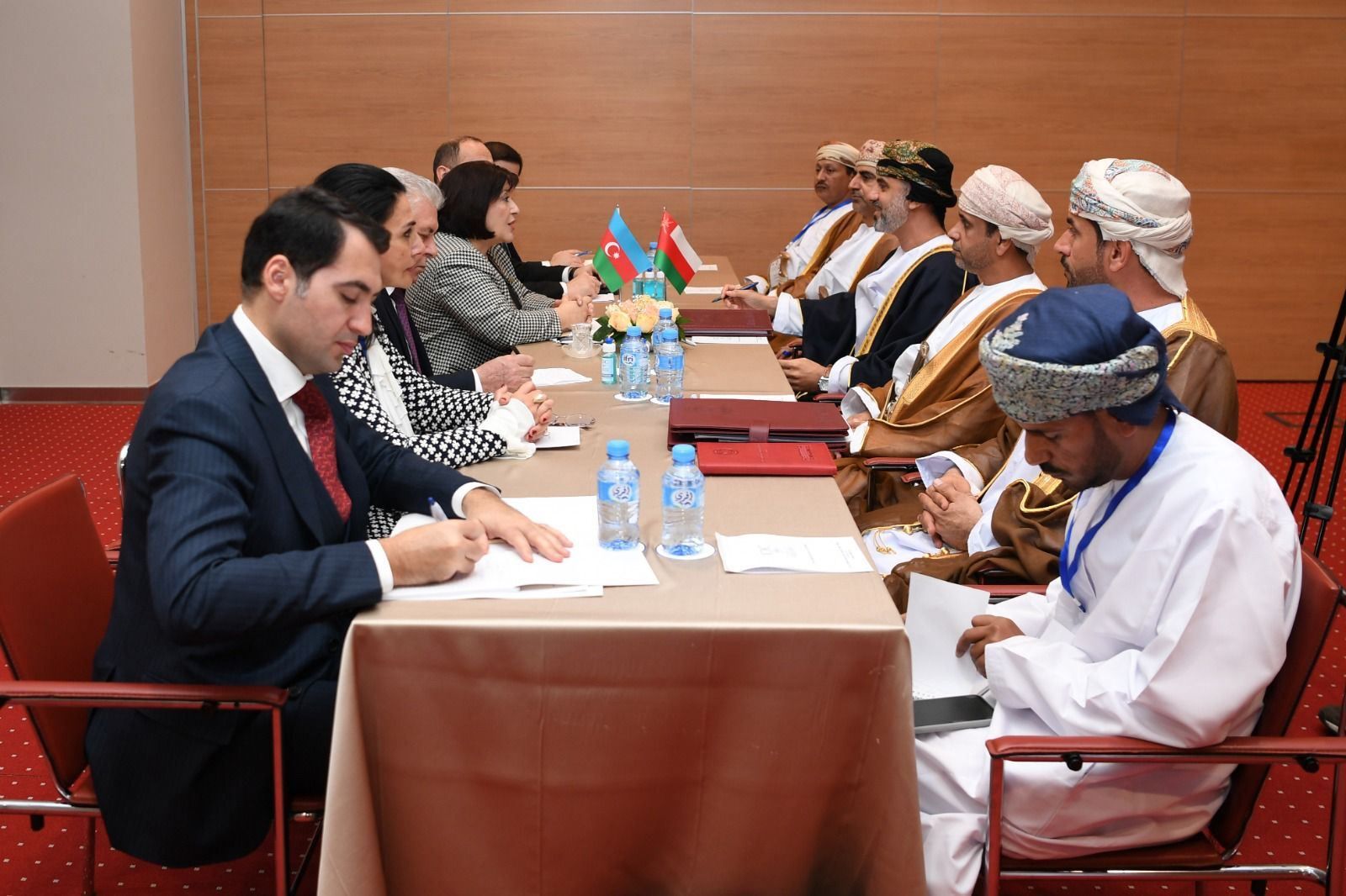 Azerbaijani, Omani Speakers discuss deepening cooperation [PHOTO]