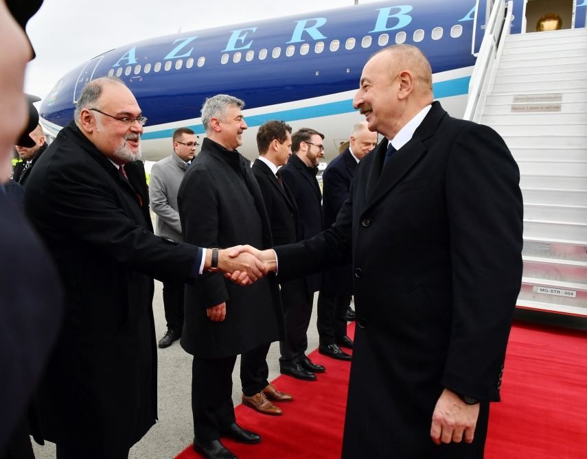 Azerbaijani president paying official visit to Hungary [PHOTO/VIDEO] - Gallery Image