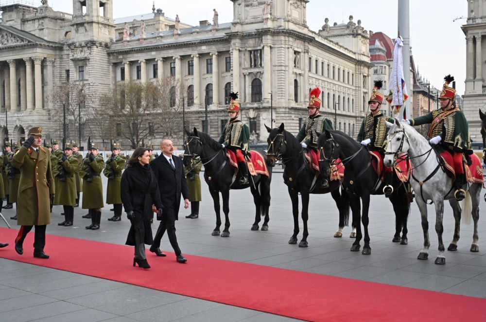 Official welcome ceremony held for President Ilham Aliyev in Budapest [PHOTO/VIDEO] - Gallery Image