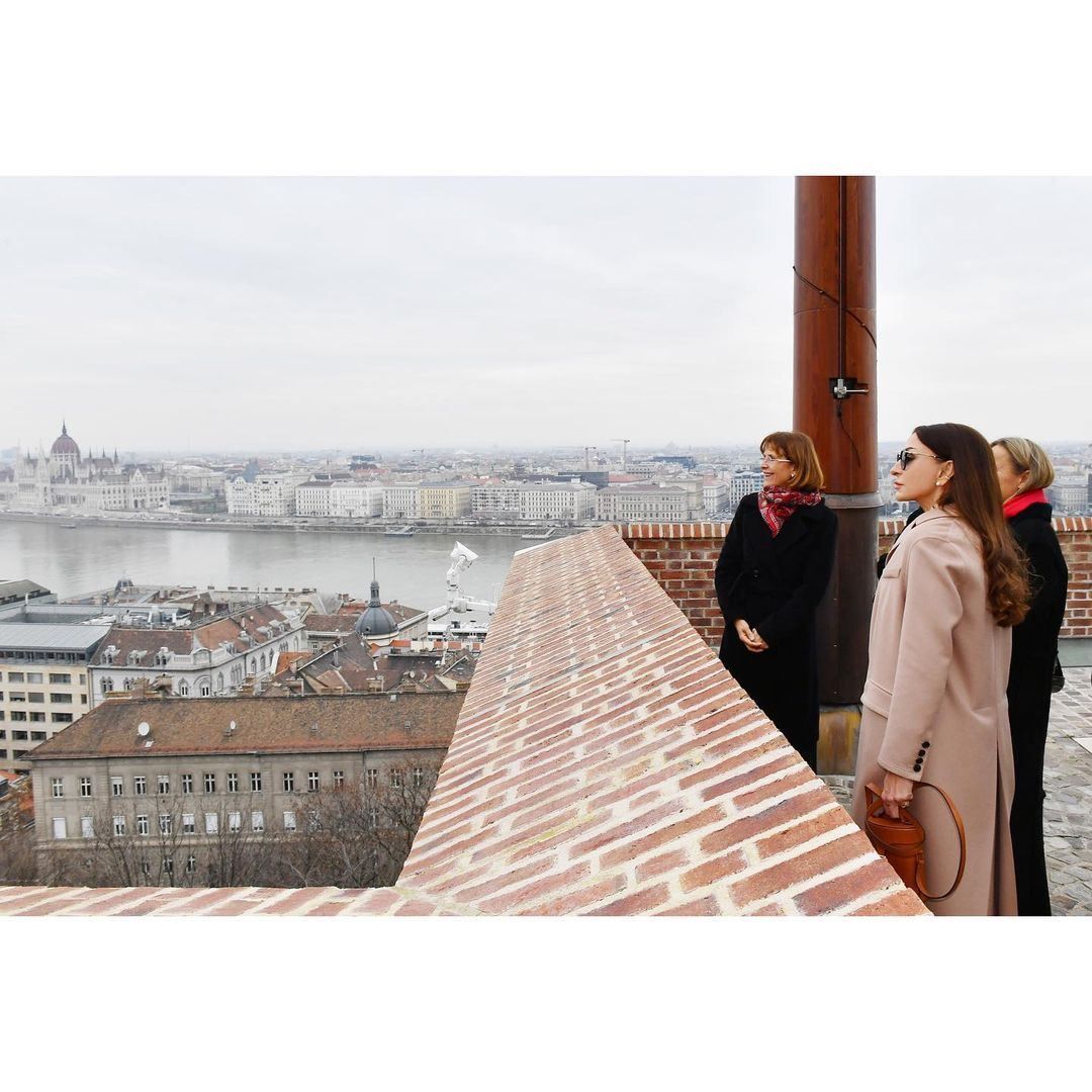 Slider Image 1