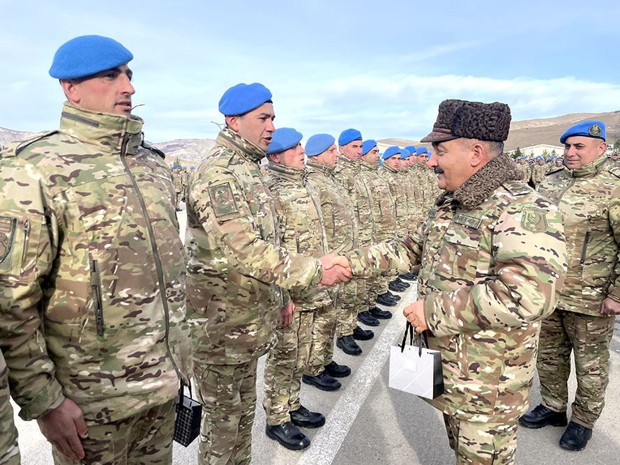 Azerbaijani military top brass inspects intensive combat training in military units [PHOTO]