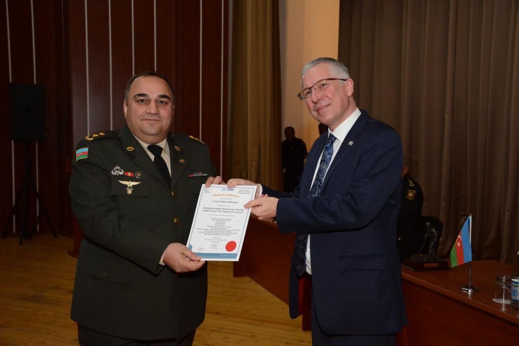 British envoy presents certificates to Azerbaijani military trained UK specialists [PHOTO] - Gallery Image