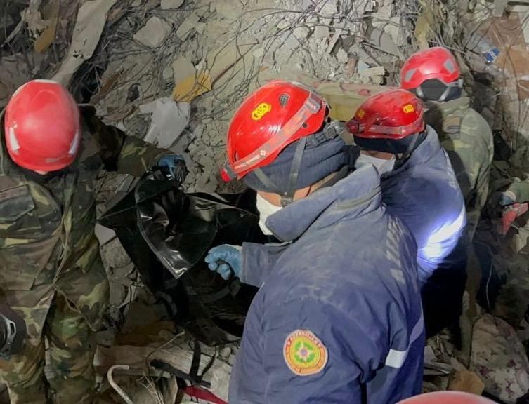 Azerbaijani rescuers pull 51 people from rubble in quake-hit Türkiye [PHOTO/VIDEO]