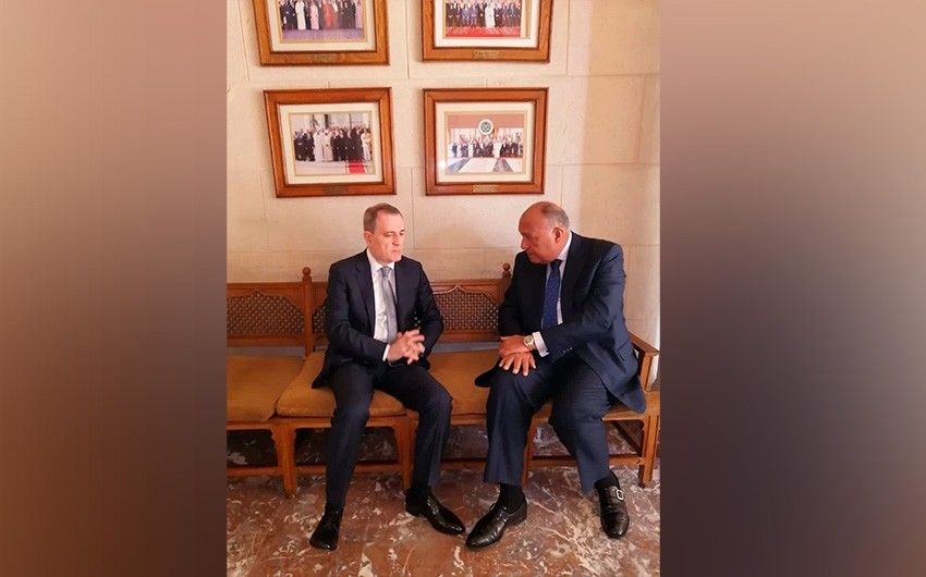 Azerbaijani foreign minister updates Egyptian counterpart on Armenia's provocations