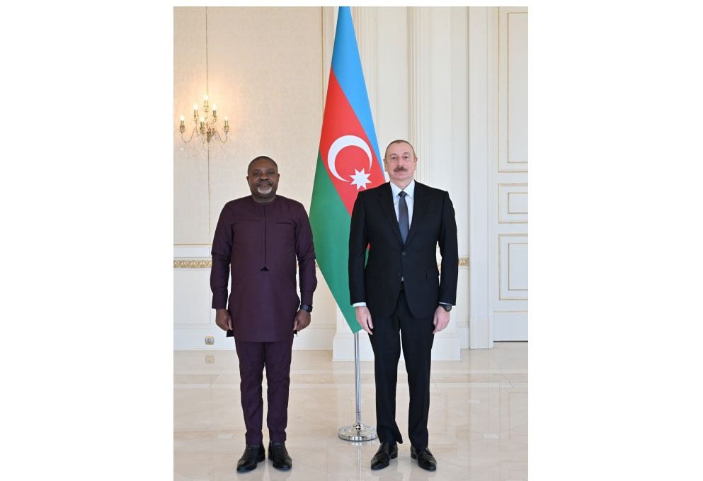 President Ilham Aliyev accepts credentials of incoming Angolan ambassador [UPDATE]