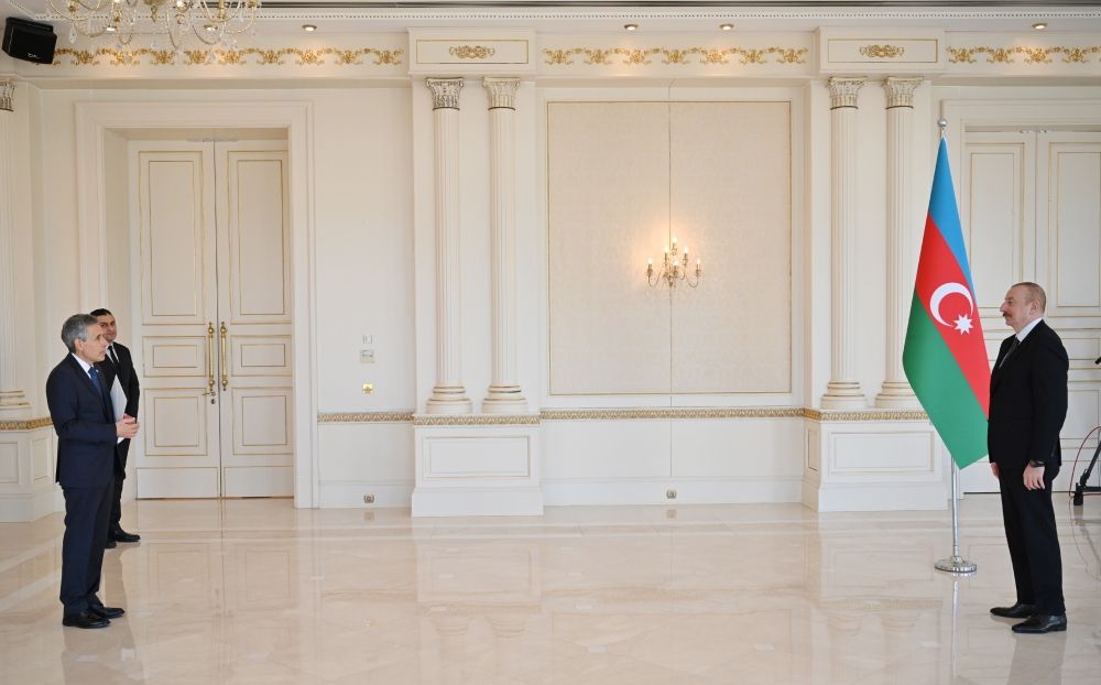 Slider Image 1