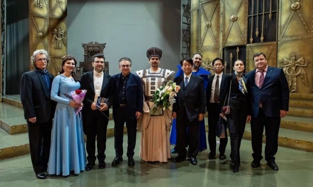 Azerbaijani opera artists attract audience in Kazan [PHOTO]