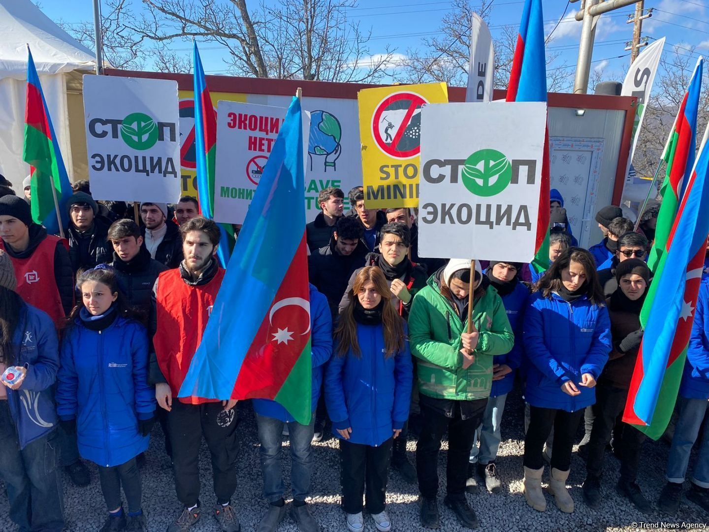 Day 68: Azerbaijanis alert on Khankanadi road with powerful slogans [PHOTO]
