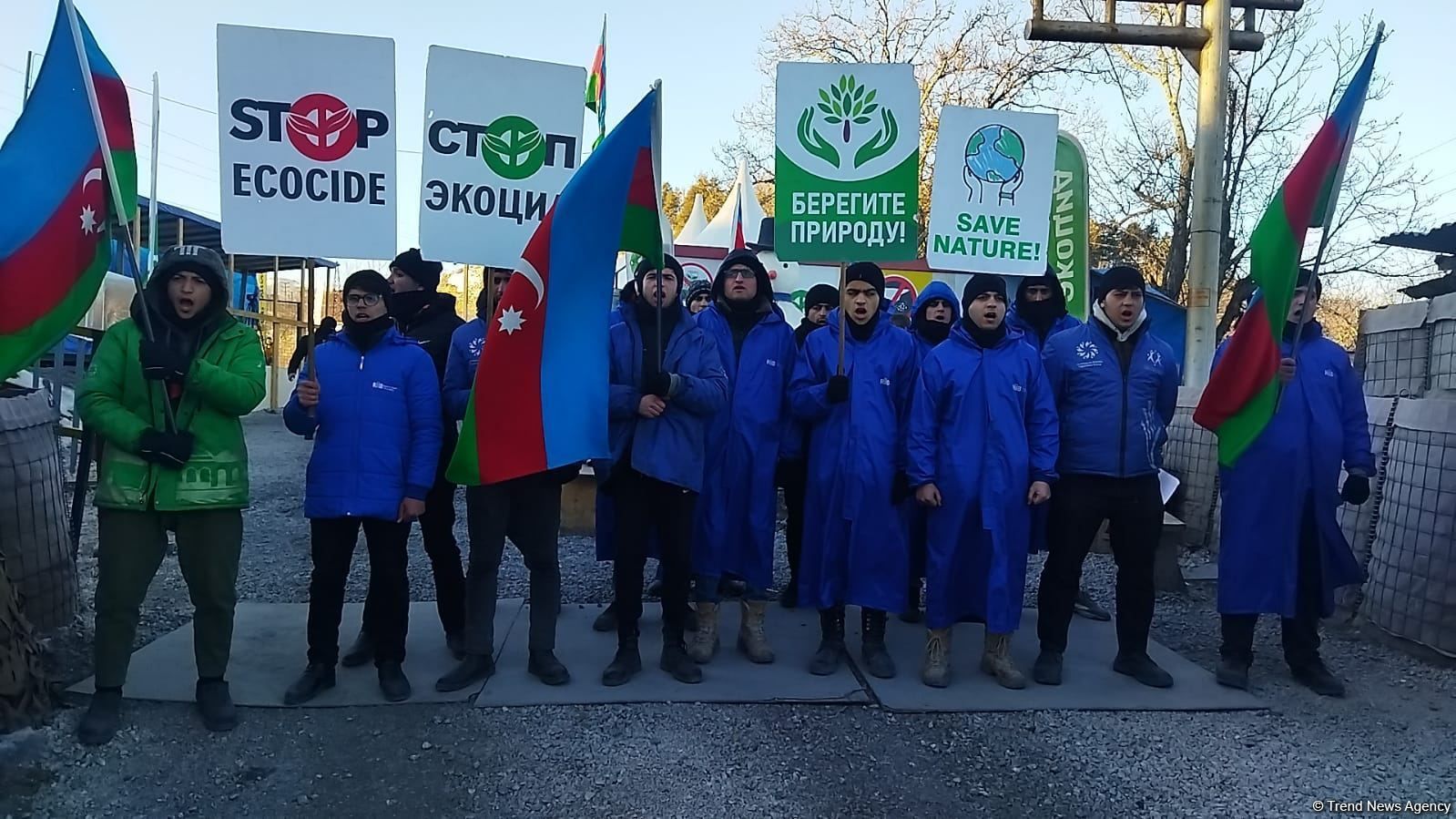 Day 68: Azerbaijanis alert on Khankanadi road with powerful slogans [PHOTO] - Gallery Image