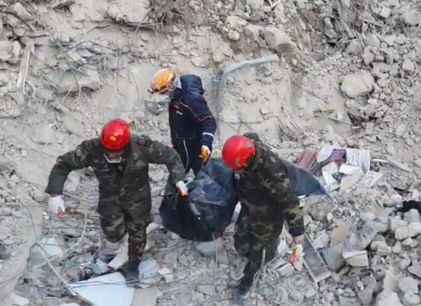 Azerbaijan's rescue team hands over gold, and jewelry found in quake-hit Hatay in Turkiye [PHOTO/VIDEO] - Gallery Image