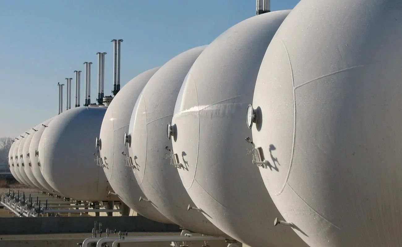 Uzbekistan receives batch of free liquefied gas from Turkmenistan