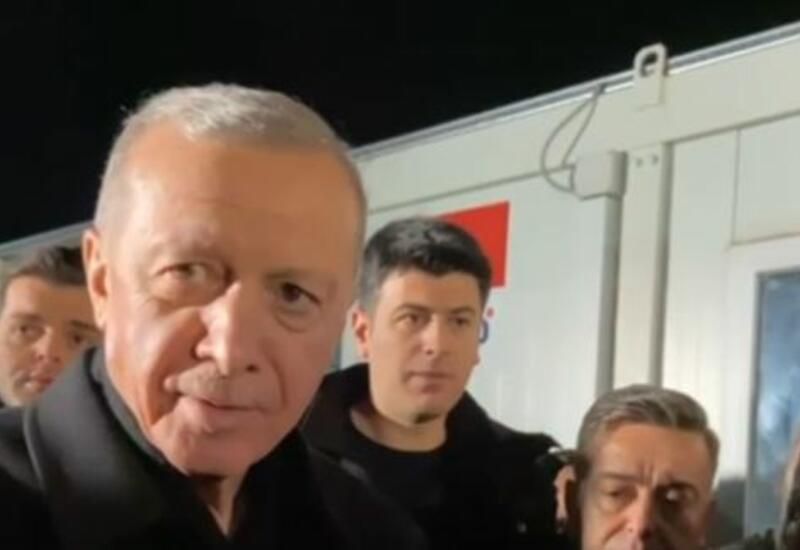President Erdogan meets Azerbaijani volunteers in quake-hit zones [VIDEO]