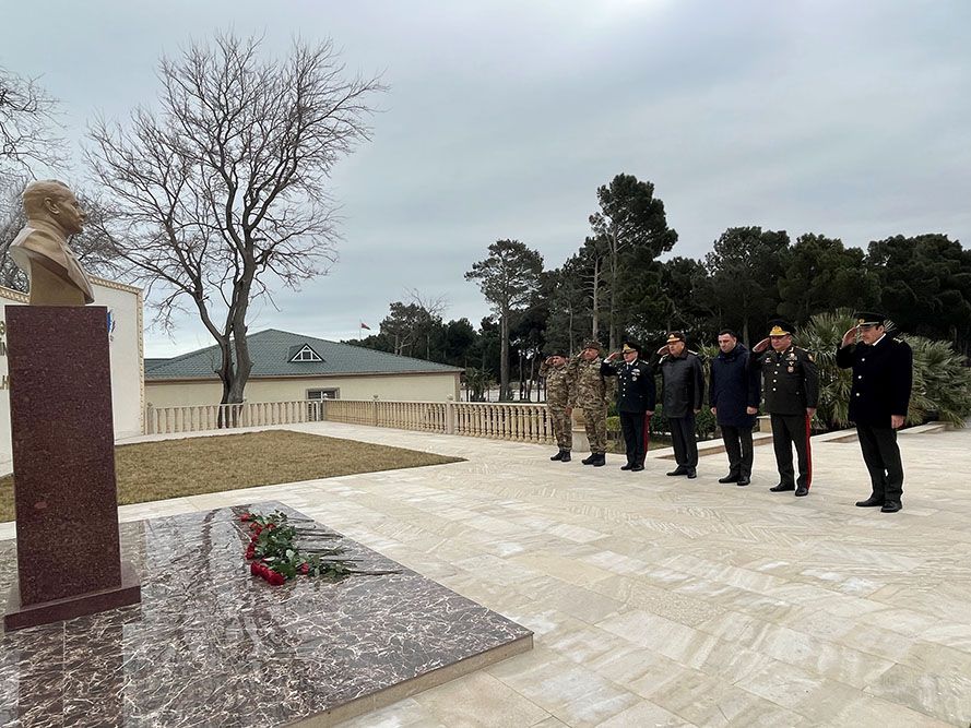 Georgian military top brass on visit to Baku travels to Azerbaijani commando unit [PHOTO]